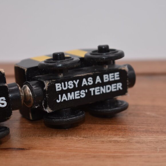 Busy As a Bee James and Tender Thomas & Friends Wooden Railway Engine 2003 Train - Picture 11 of 11